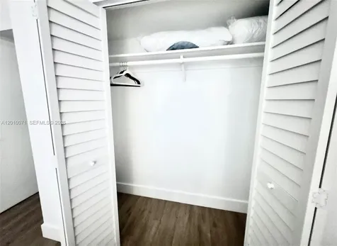 400 Kings Point Drive Sunny Isles Beach FL 33160