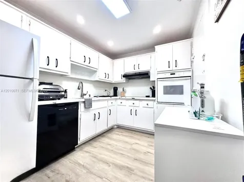 400 Kings Point Drive Sunny Isles Beach FL 33160