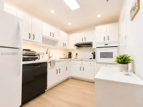 400 Kings Point Drive Sunny Isles Beach FL 33160