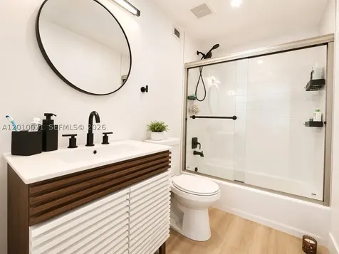 400 Kings Point Drive Sunny Isles Beach FL 33160