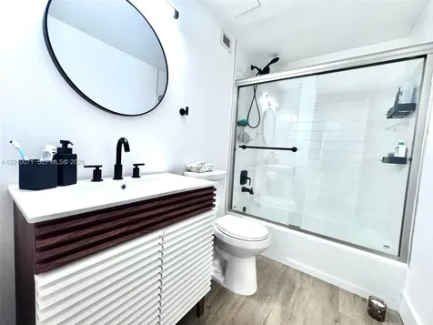 400 Kings Point Drive Sunny Isles Beach FL 33160