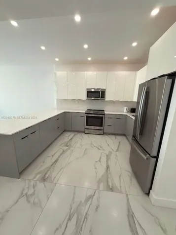 19370 Collins Avenue Sunny Isles Beach FL 33160