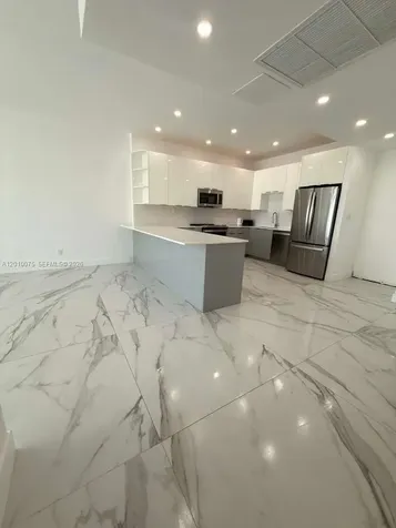 19370 Collins Avenue Sunny Isles Beach FL 33160