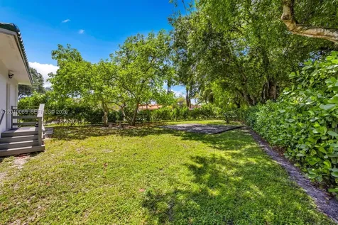 6065 N Waterway Drive Miami FL 33155