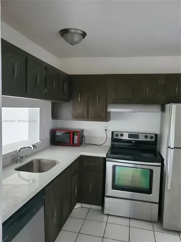 496 NW 165th Street Road Miami FL 33169