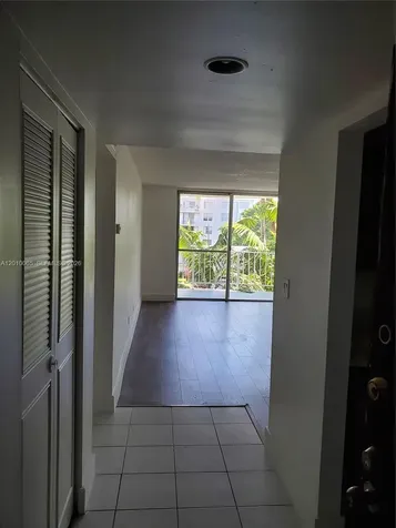 496 NW 165th Street Road Miami FL 33169