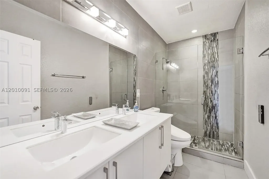 1146 NE 17th Terrace Fort Lauderdale FL 33304