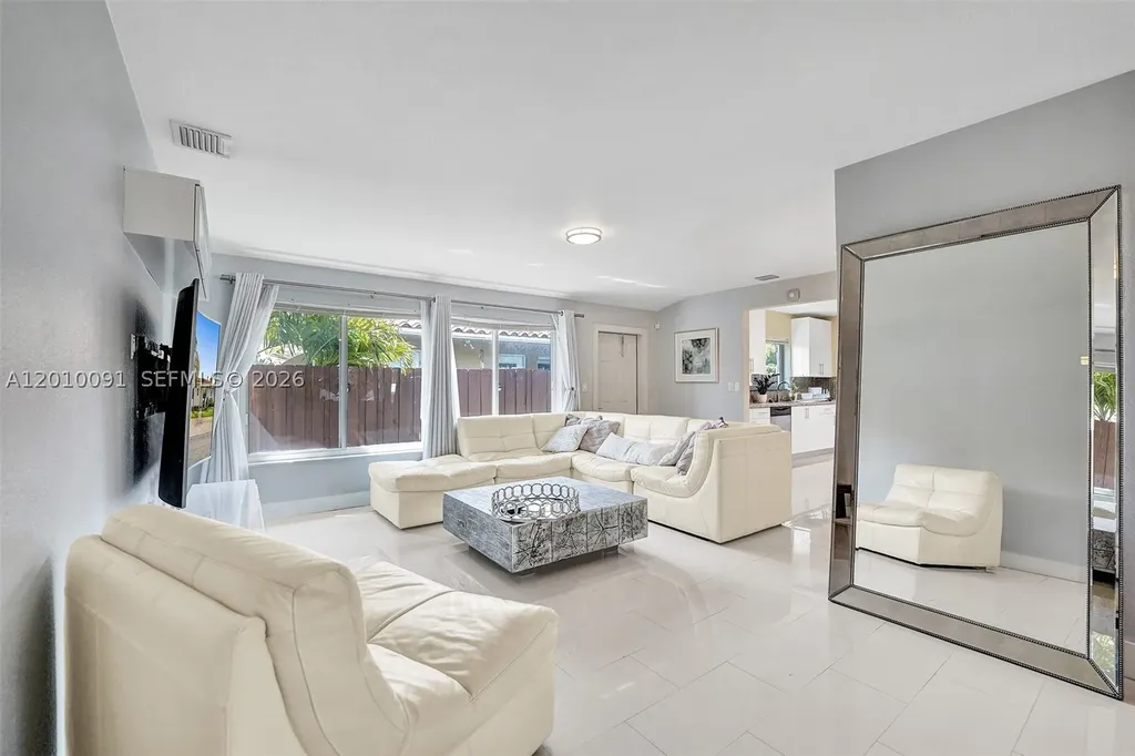 1146 NE 17th Terrace Fort Lauderdale FL 33304