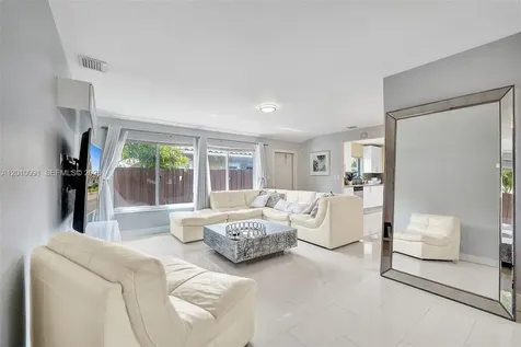 1146 NE 17th Terrace Fort Lauderdale FL 33304