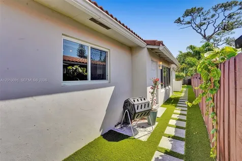 1146 NE 17th Terrace Fort Lauderdale FL 33304