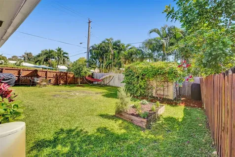 1146 NE 17th Terrace Fort Lauderdale FL 33304