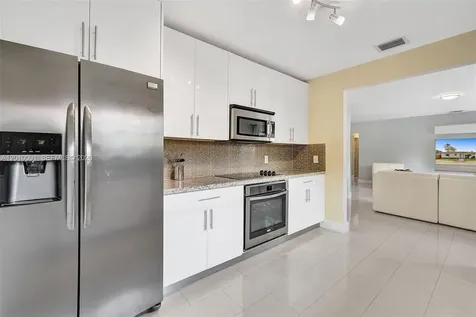 1146 NE 17th Terrace Fort Lauderdale FL 33304