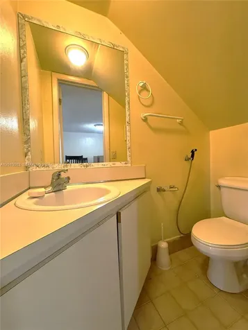 2260 W 53rd Place Hialeah FL 33016