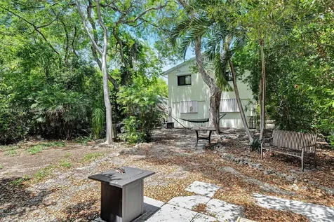 122 Ocean View Drive Tavernier FL 33070