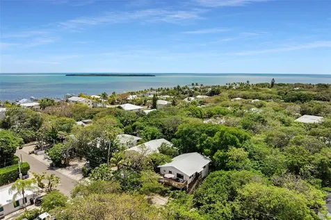 122 Ocean View Drive Tavernier FL 33070