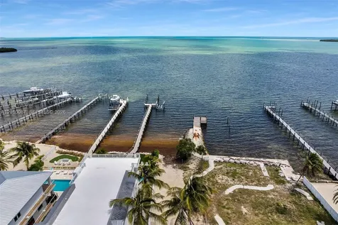 122 Ocean View Drive Tavernier FL 33070