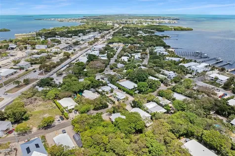 122 Ocean View Drive Tavernier FL 33070