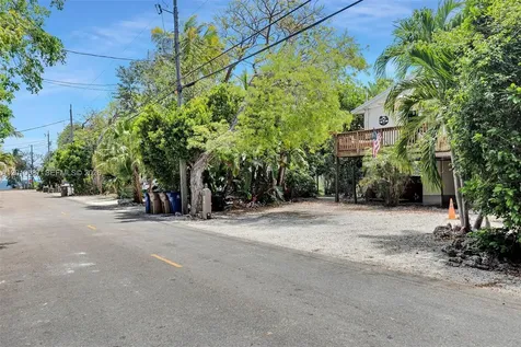 122 Ocean View Drive Tavernier FL 33070