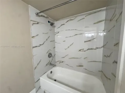 10893 NW 7th Street Miami FL 33172