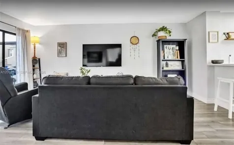 8033 NW 71st Court Tamarac FL 33321