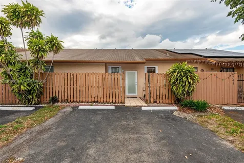 6745 NW 192nd Lane Hialeah FL 33015