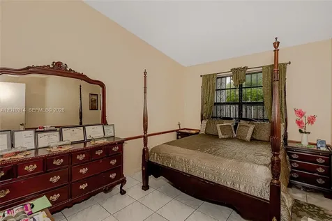 6745 NW 192nd Lane Hialeah FL 33015