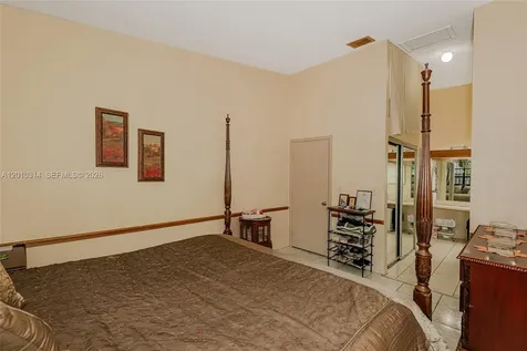 6745 NW 192nd Lane Hialeah FL 33015