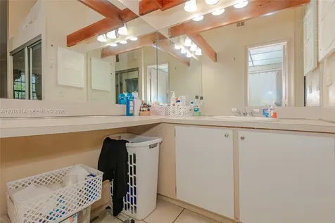6745 NW 192nd Lane Hialeah FL 33015
