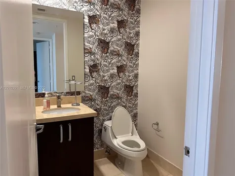 18101 Collins Avenue Sunny Isles Beach FL 33160