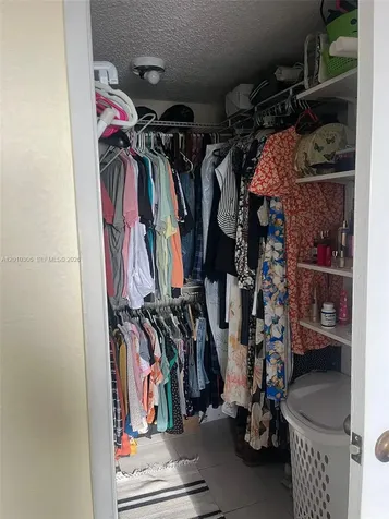2735 W 52nd Street Hialeah FL 33016