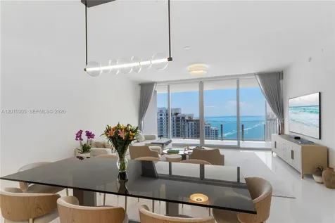 300 Biscayne Boulevard Way Miami FL 33131