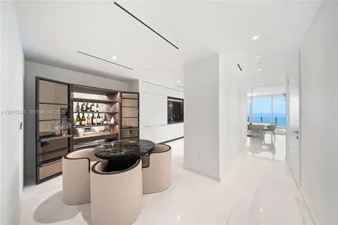 300 Biscayne Boulevard Way Miami FL 33131