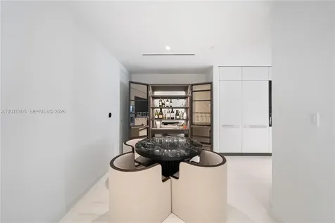 300 Biscayne Boulevard Way Miami FL 33131