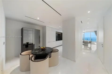 300 Biscayne Boulevard Way Miami FL 33131