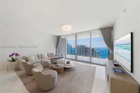 300 Biscayne Blvd Way Miami FL 33131