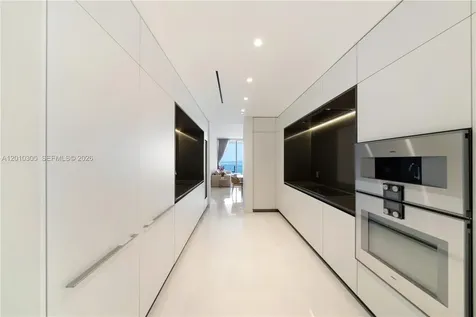 300 Biscayne Boulevard Way Miami FL 33131
