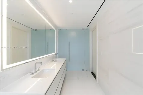 300 Biscayne Boulevard Way Miami FL 33131