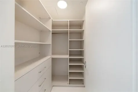 300 Biscayne Blvd Way Miami FL 33131