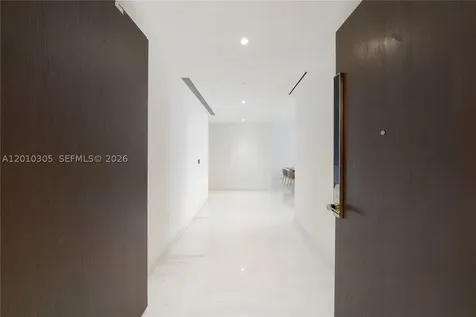 300 Biscayne Blvd Way Miami FL 33131