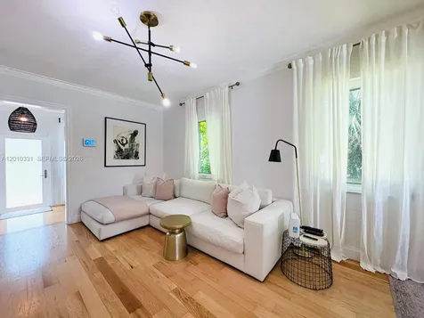 11 Veragua Avenue Coral Gables FL 33134