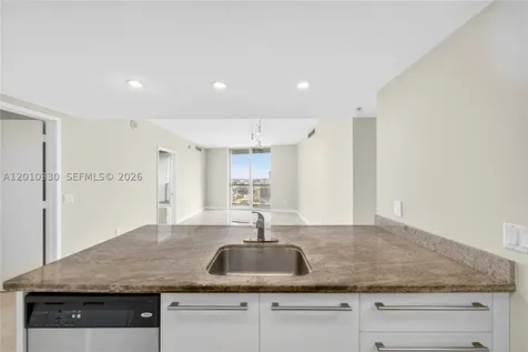 185 SW 7th Street Miami FL 33130