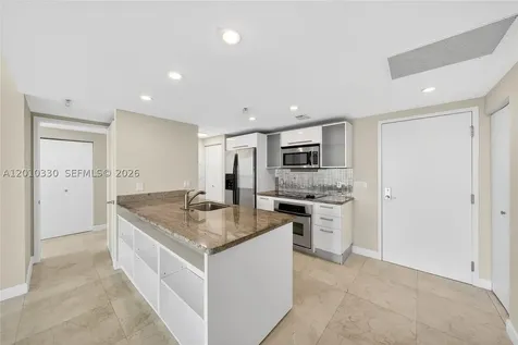 185 SW 7th Street Miami FL 33130