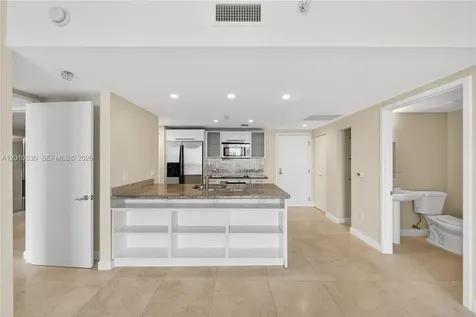 185 SW 7th Street Miami FL 33130