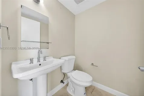185 SW 7th Street Miami FL 33130