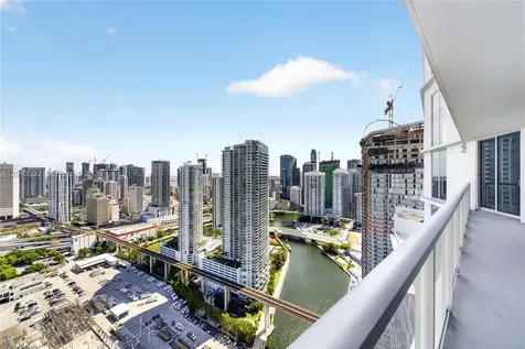 185 SW 7th Street Miami FL 33130