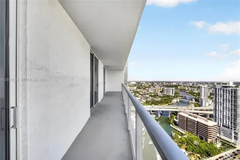185 SW 7th Street Miami FL 33130