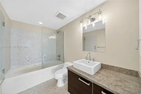185 SW 7th Street Miami FL 33130