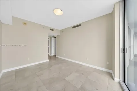 185 SW 7th Street Miami FL 33130