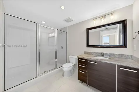 185 SW 7th Street Miami FL 33130