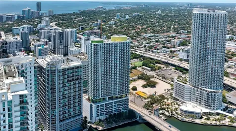 185 SW 7th Street Miami FL 33130